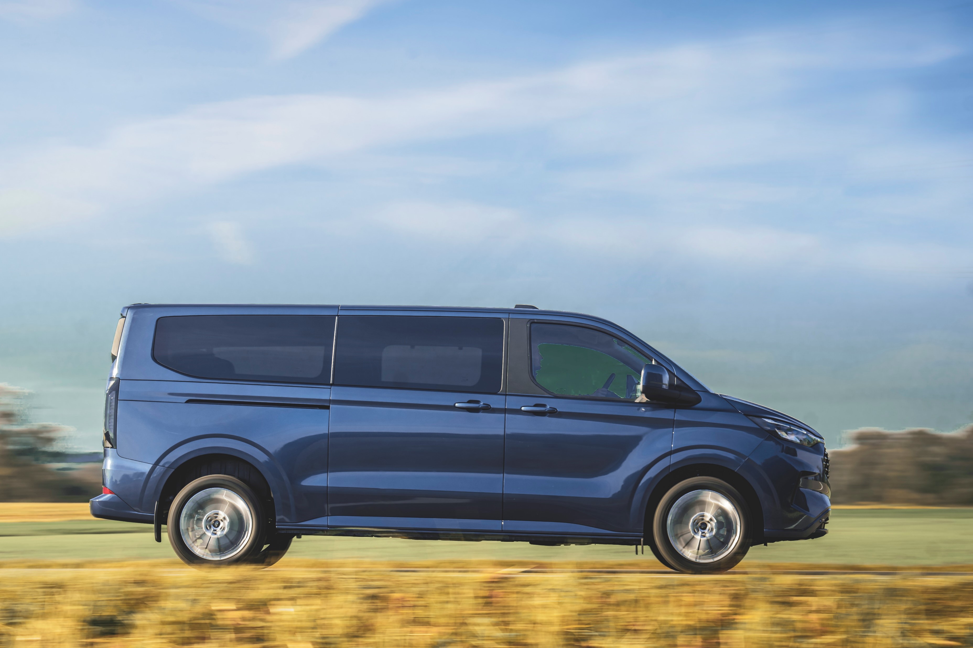 Test Ford Transit Tourneo Limited: Komfortabler Großraum-Van - Magazin