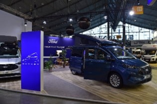 Weltpremiere auf CMT: Ford Pro präsentiert neue Nugget Mo...