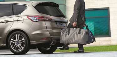 S-MAX Hands-free Liftgate