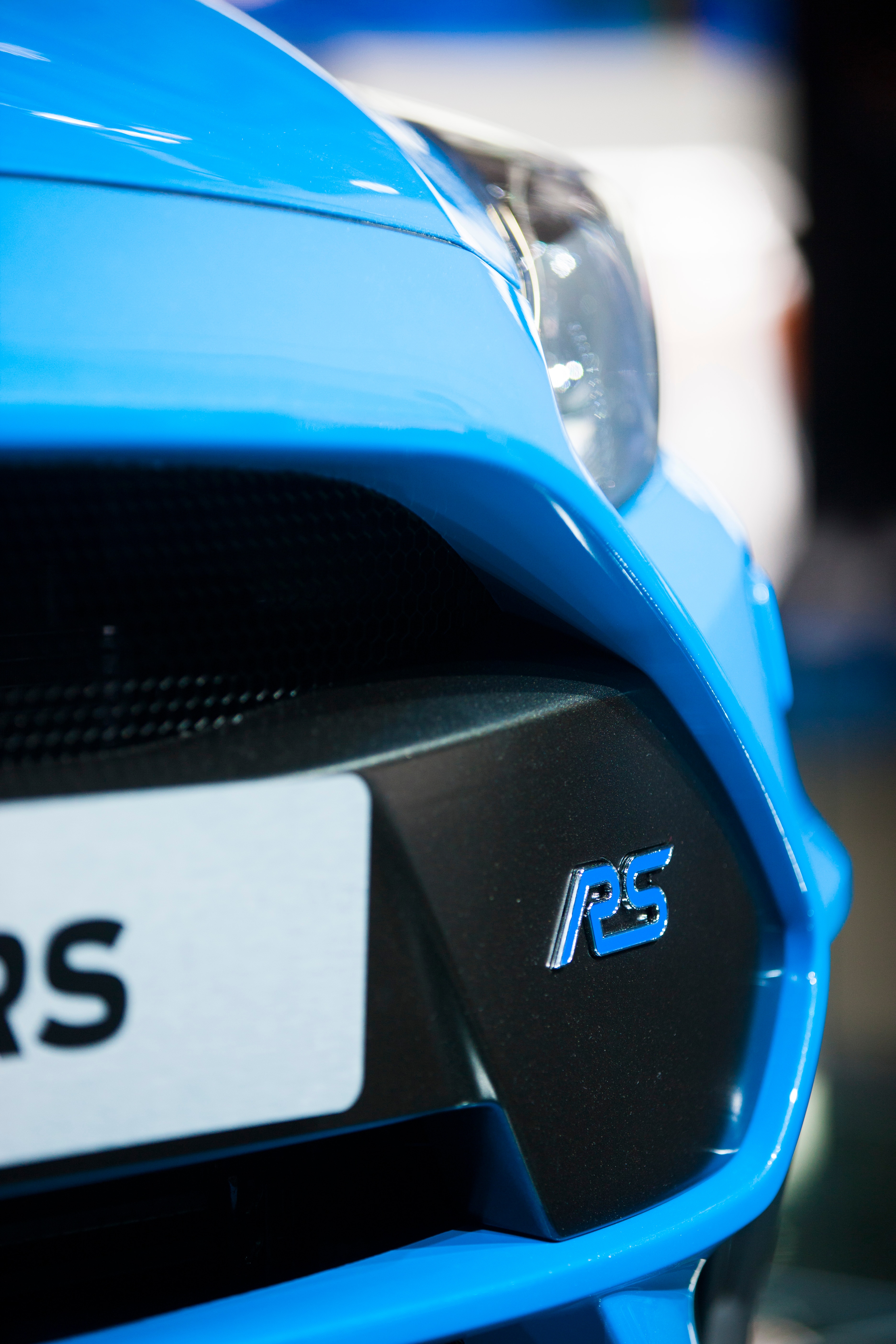 Ford Reveals All-New Focus RS Sprints to 100 Km/h in 4.7 Seconds and Hits  266 km/h; Prices Start from €39,000, Ford of Europe
