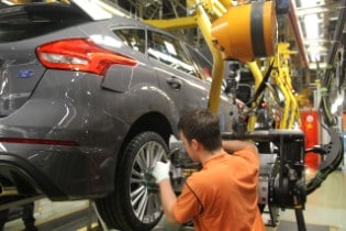 Ford Accelerates Production of Performance Cars for Europ...