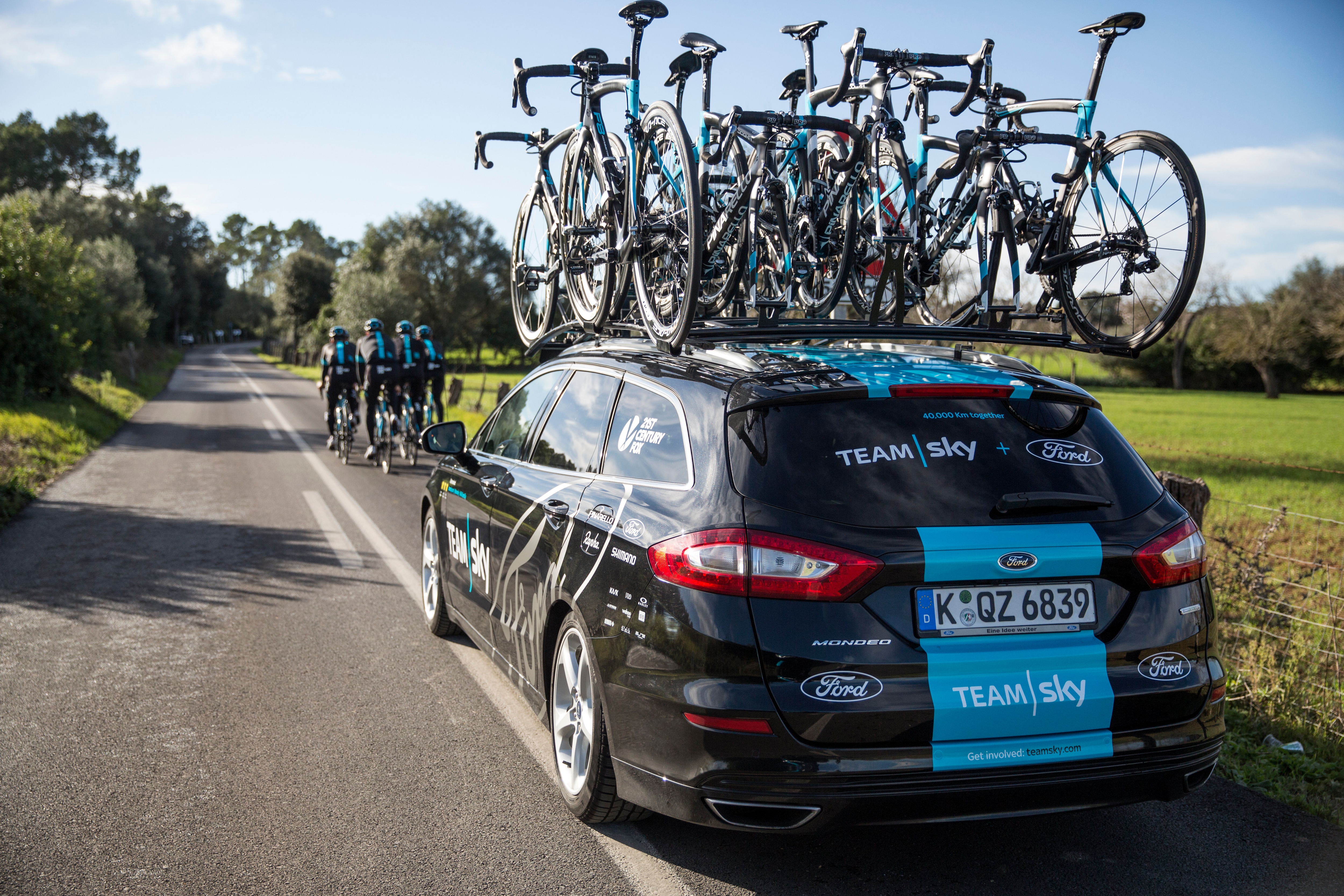 Tough Test Regime Helps Prepare Team Sky Ford Mondeo Support Car