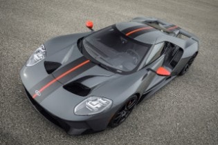 New 2019 Ford GT Carbon Series Attacks Tracks, and the Dr...