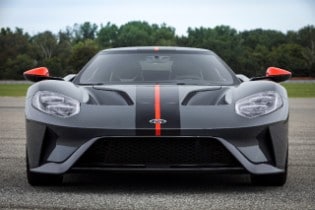 New 2019 Ford GT Carbon Series Attacks Tracks, and the Dr...