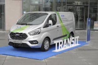 Ford Extends Transit Plug-In Hybrid Van Trial To Cologne,...