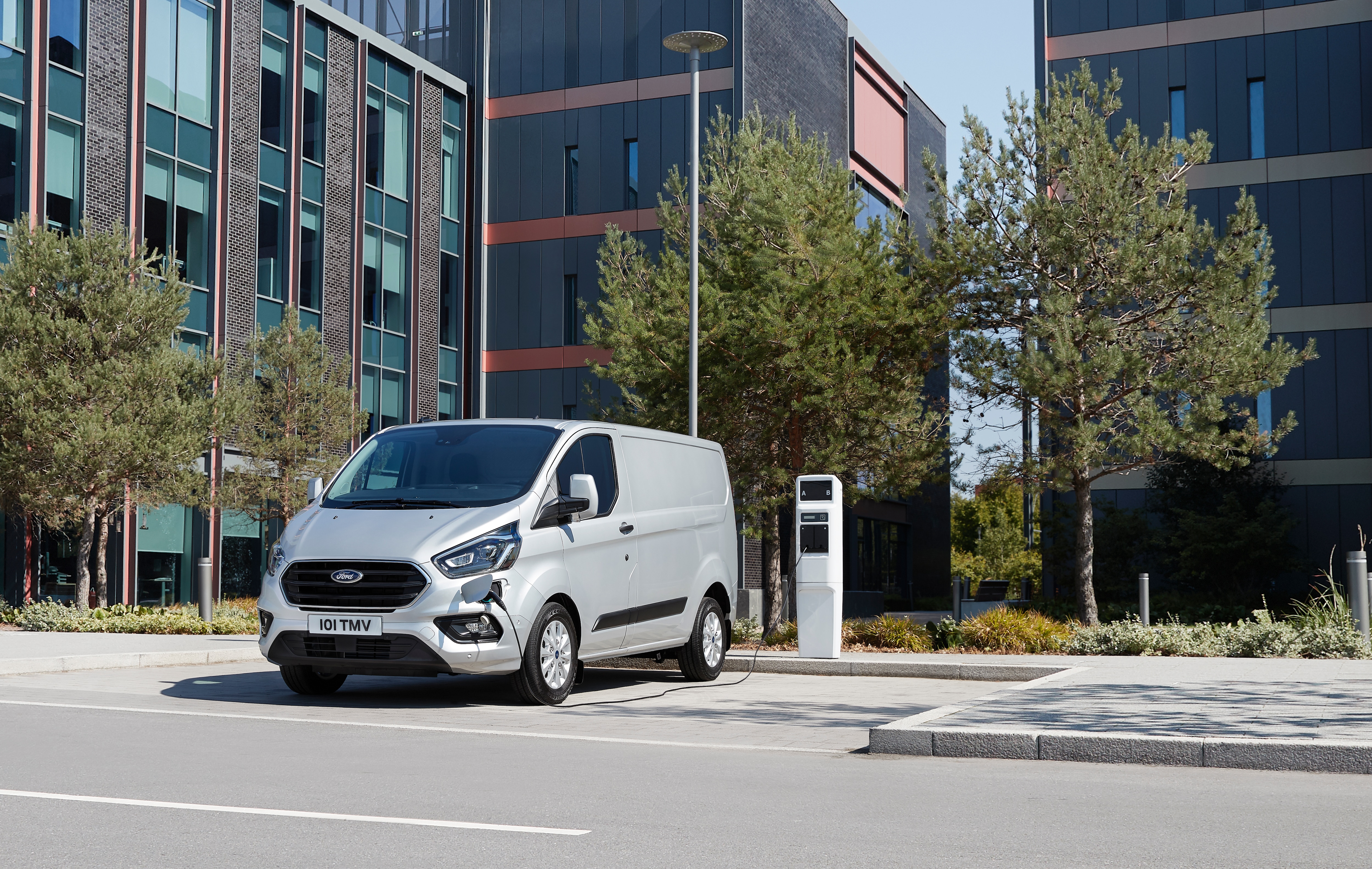 New Ford Transit and Tourneo Custom Plug-In Hybrids Deliver Zero