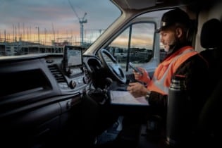 Ford Boosts Connected Commercial Vehicles: Modem, Connect...