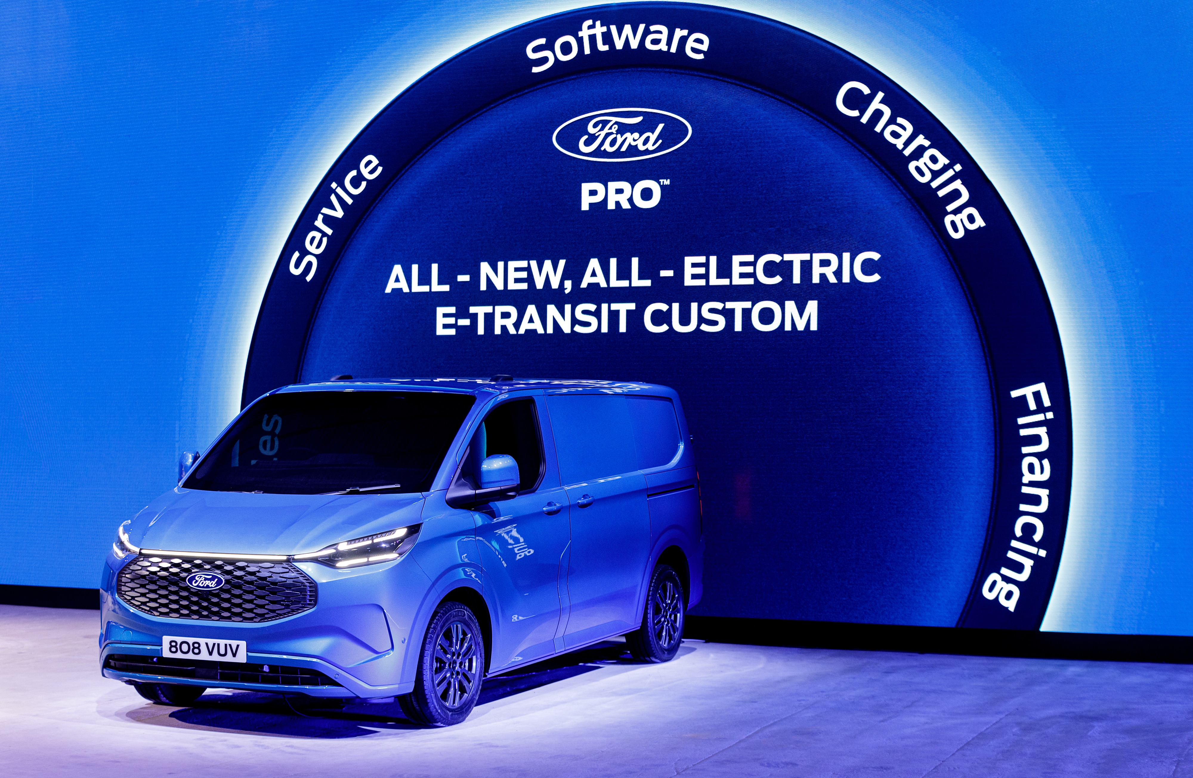All-New, All-Electric E-Transit Custom from Ford Pro is Set to Spark the EV  Revolution for Small Businesses, Ford of Europe