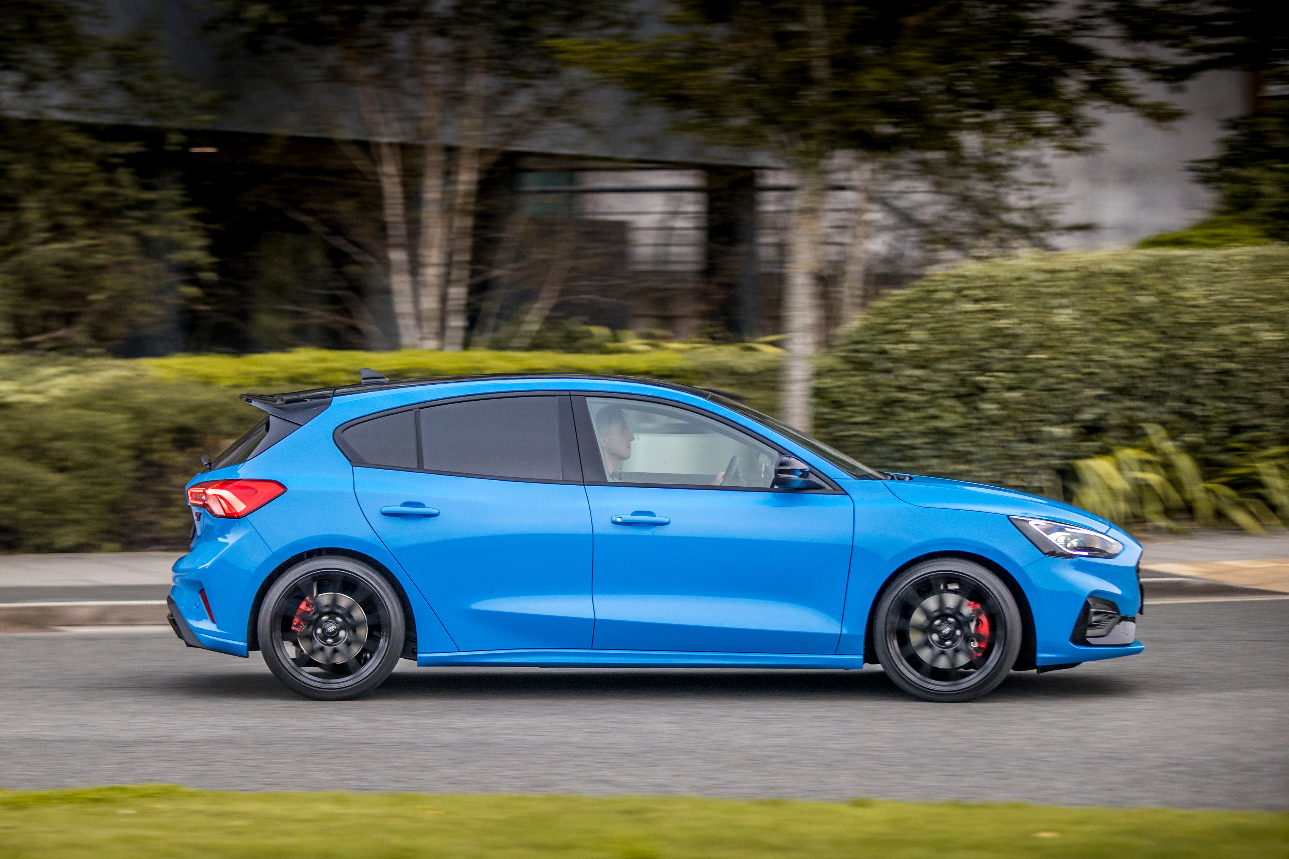 Ford Introduces Exclusive New Focus ST Edition with Adjustable