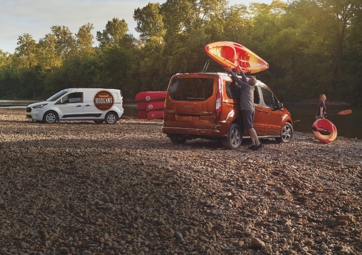 What configurations are the Ford Transit Connect vans available in?