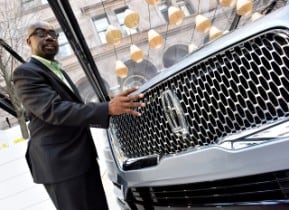  All-New 2018 Lincoln Navigator Unveiled