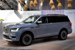  All-New 2018 Lincoln Navigator Unveiled