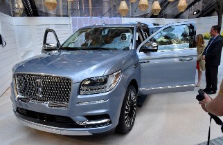  All-New 2018 Lincoln Navigator Unveiled
