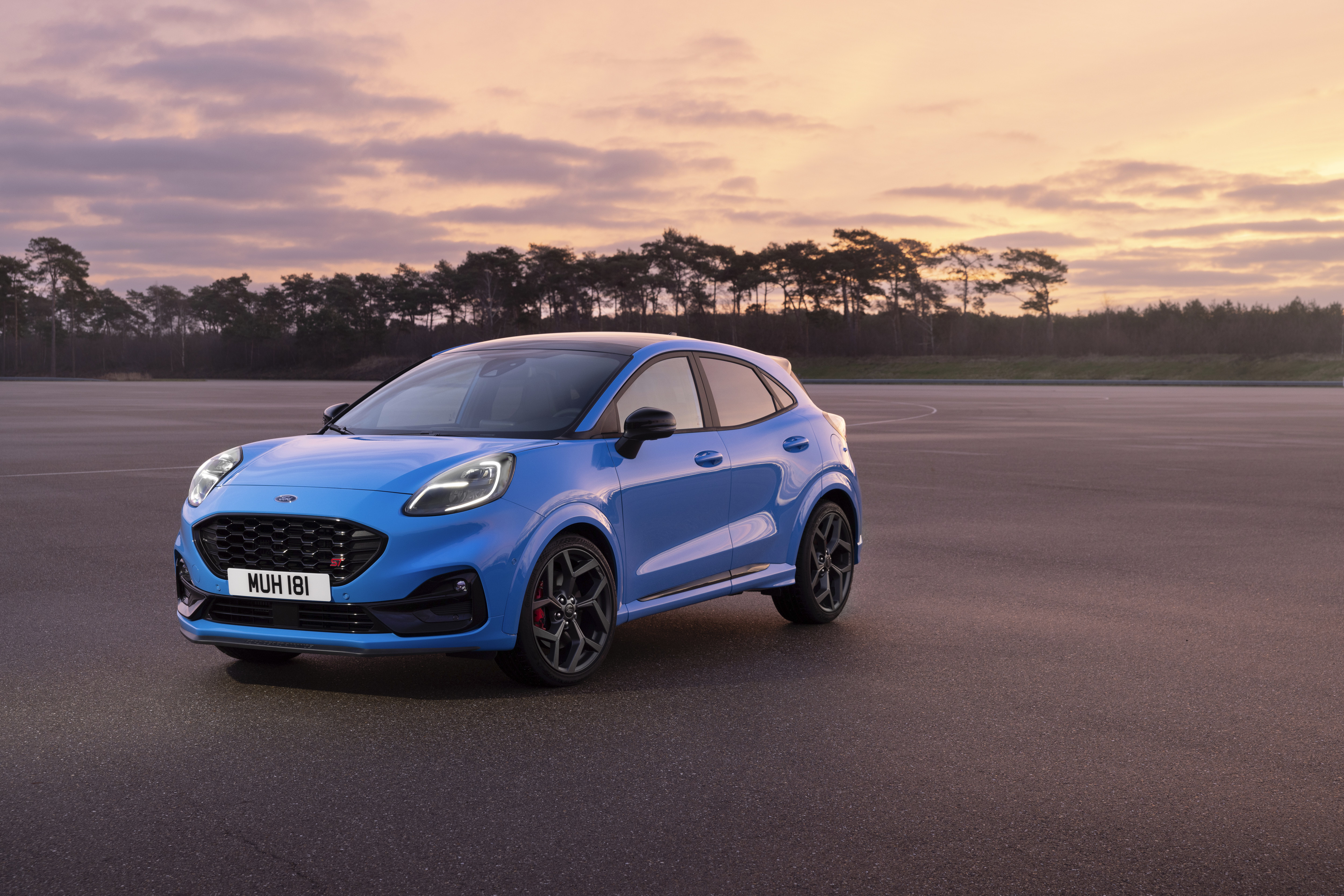 New Ford Puma ST Powershift Expands Performance Appeal with Electrified,  Automatic Powertrain, Ford of Europe