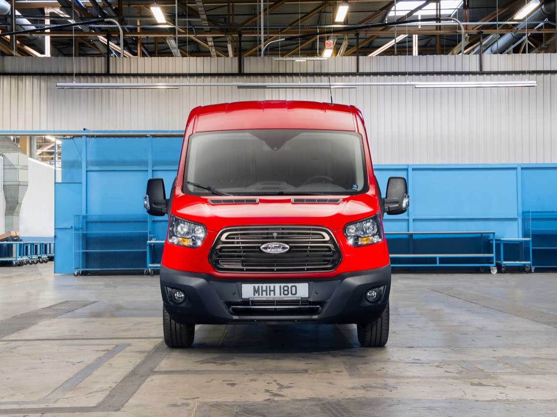 new-ford-transit-and-transit-custom-offer-lower-costs-and-more