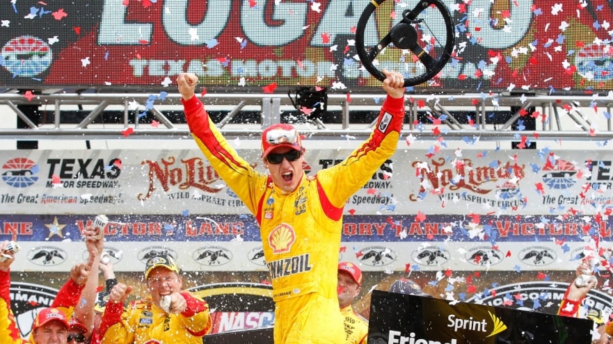 Ford Racing Wins Third Nascar Sprint Cup Race Of 2014 As Joey Logano Takes Texas Checkered Flag Canada Francais Ford Media Center
