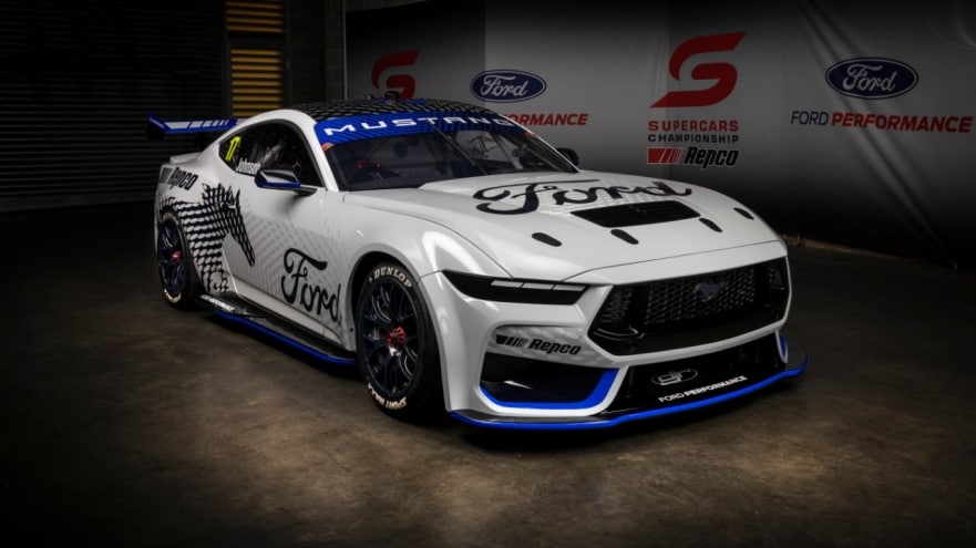 https://media.ford.com/content/fordmedia/img/au/en/news/2022/10/05/global-first--all-new-ford-mustang-gt-supercars-race-car-reveale/jcr%3Acontent/image.img.881.495.jpg/1665004351018.jpg